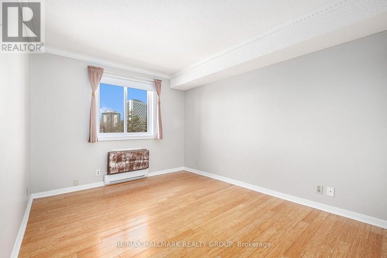 28250970/306-316-savard-avenue/vanier/ottawa/ontario/K1L7S2_8