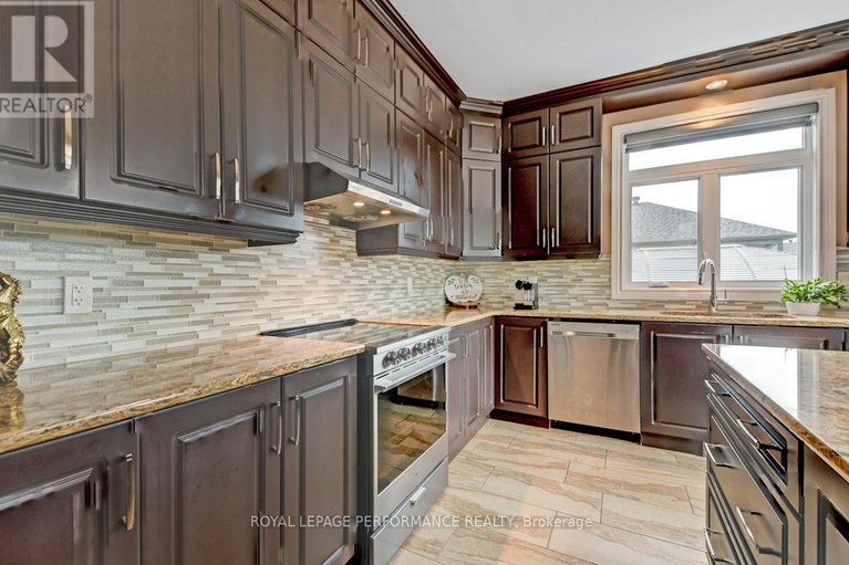 28932151/485-bruges-street/embrun/russell/ontario/K0A1W0_14