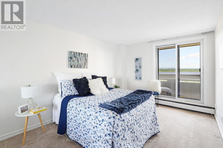 28909451/1002-1171-ambleside-drive/woodroffe/ottawa/ontario/K2B8G6_17