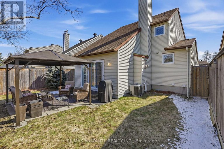 29579174/1594-st-georges-street/bilberry-creekqueenswood-heights/ottawa/ontario/K1E2M9_30