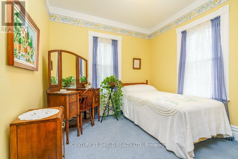 29622783/48-st-george-street-e/alexandria/north-glengarry/ontario/K0C1A0_24