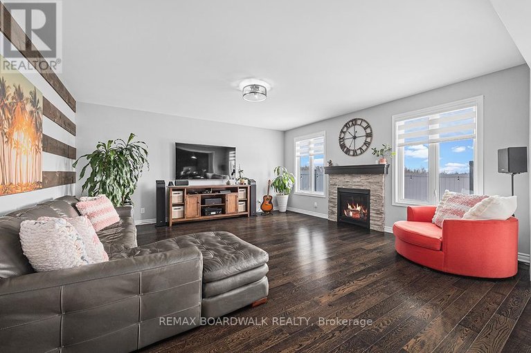 29414212/353-sweetclover-way/avalon-west/ottawa/ontario/K4A1E6_14