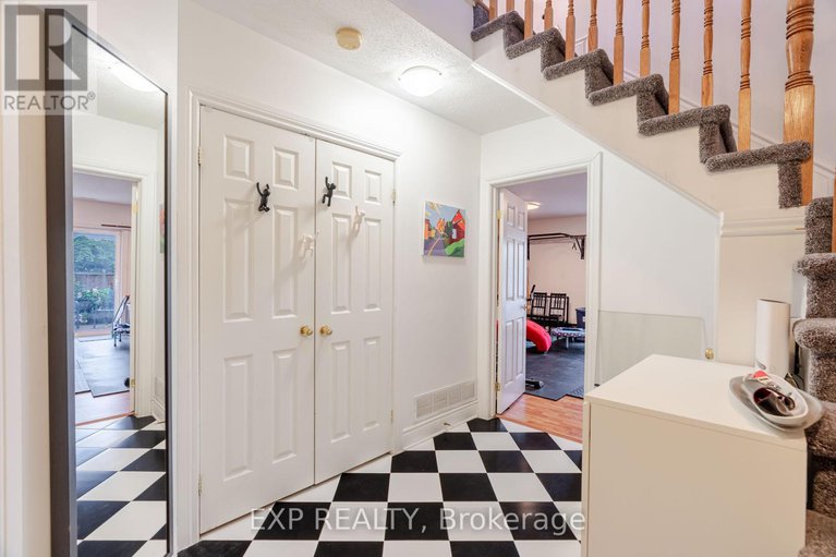 28727633/97-castle-glen-crescent/glencairnhazeldean/ottawa/ontario/K2L4G9_4