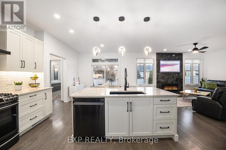 29081600/66-bald-eagle-crescent/richmond/ottawa/ontario/K0A2Z0_15