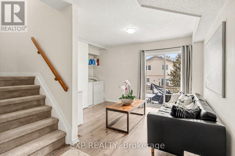 29575079/211-gershwin-private/westcliffe-estates/ottawa/ontario/K2H1G6_18