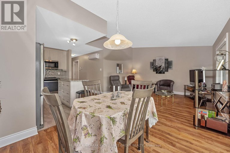 28810909/214-290-masters-lane/town-of-rockland/clarence-rockland/ontario/K4K0K5_15