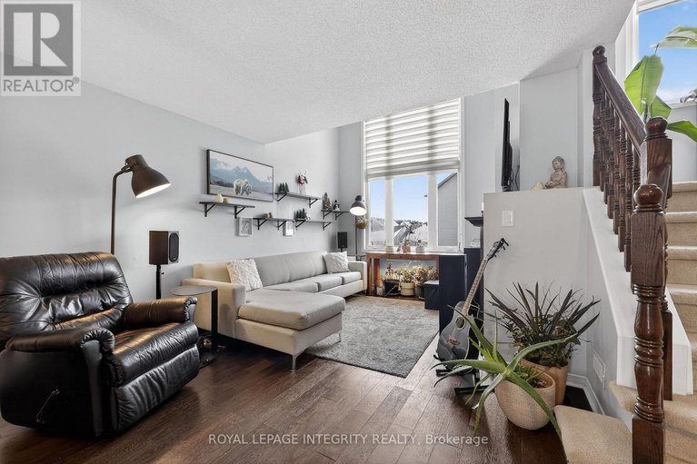 29311527/360-galston-private/mer-bleuebradley-estatesanderson-park/ottawa/ontario/K1W0G3_3