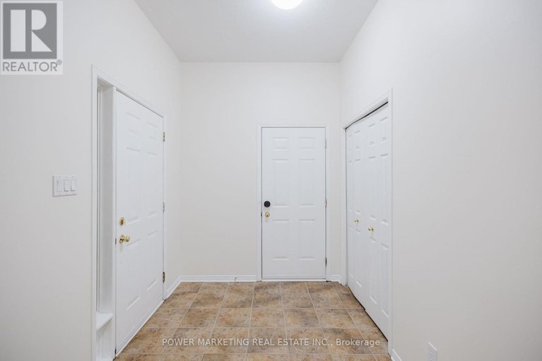 29074509/318-rustic-hills-crescent/springridgeeast-village/ottawa/ontario/K4A5A8_6