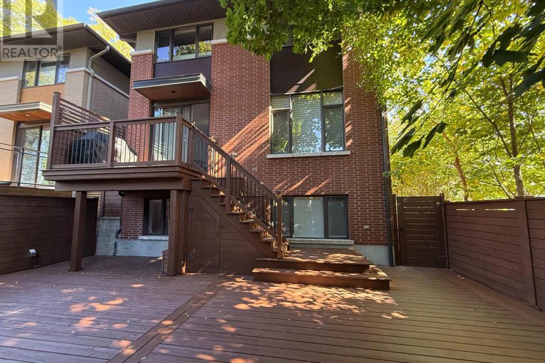 29433239/556-edison-avenue/mckellarhighland/ottawa/ontario/K2A1V4_44