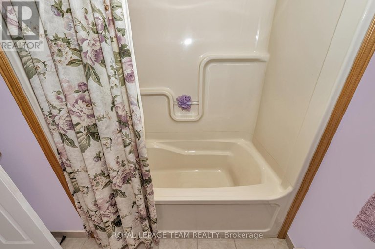 29475386/1961-manotick-station-road/osgoode-twp-north-of-reg-rd-6/ottawa/ontario/K0A2W0_27