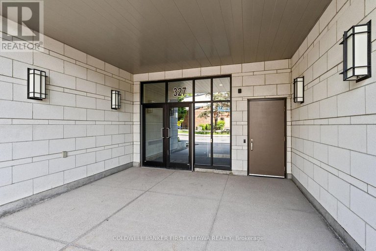 28426797/705-327-breezehill-avenue/west-centre-town/ottawa/ontario/K1Y1R6_4