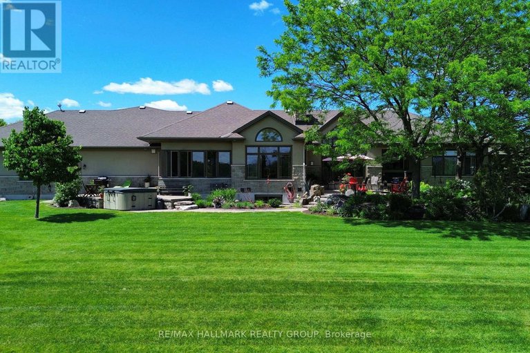 28343367/6980-mansfield-road/btwn-franktown-rd-fallowfield-rd/ottawa/ontario/K2S1B8_48