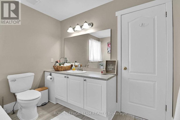 28615921/4156-wolfe-point-way/riverside-southgloucester-glen/ottawa/ontario/K1V1P5_22