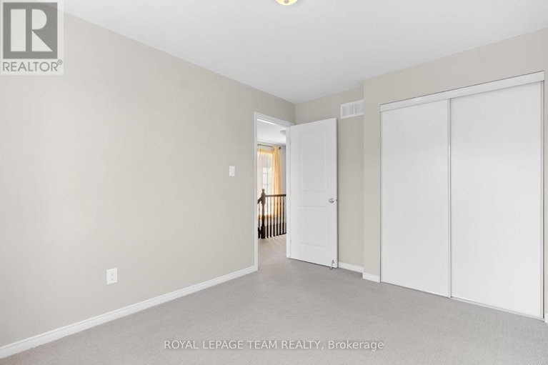 28376167/910-caldermill-private-w/stonebridge/ottawa/ontario/K2J0Z7_23