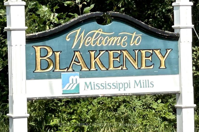 28710683/212-blakeney-road/pakenham/mississippi-mills/ontario/K0A1A0_42