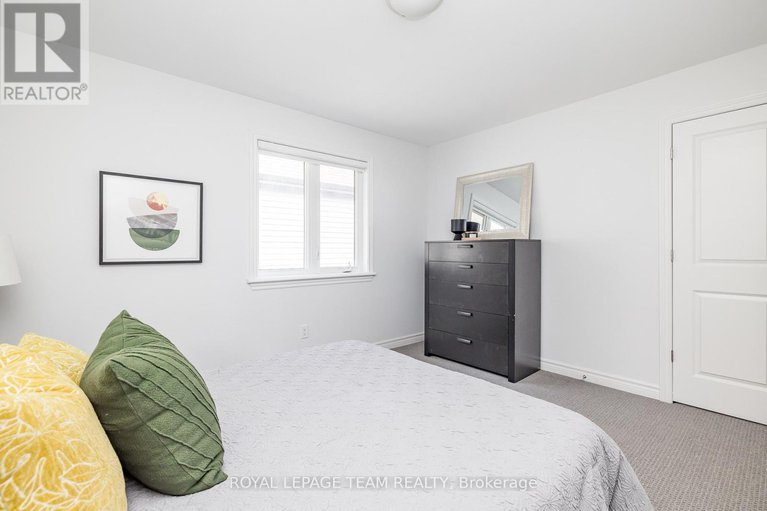28830744/636-mistwell-lane/riverside-southgloucester-glen/ottawa/ontario/K4M1B2_43