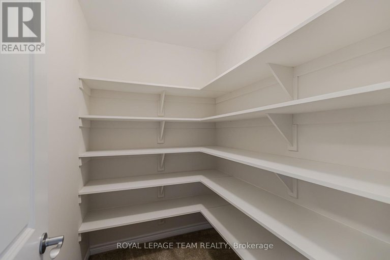 29446143/608-enclave-lane/town-of-rockland/clarence-rockland/ontario/K4K0M8_84