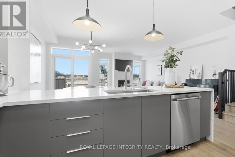 29374175/53-canvasback-ridge/riverside-southgloucester-glen/ottawa/ontario/K4M0P6_14