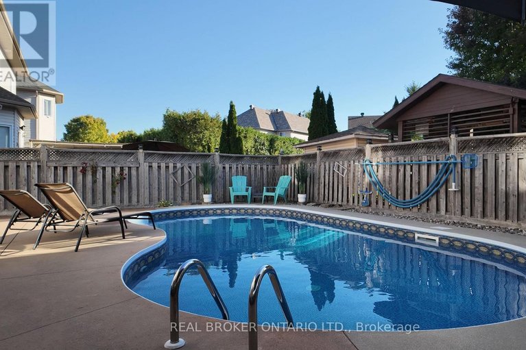 29518194/41-golders-green-lane/longfields/ottawa/ontario/K2J5G2_45