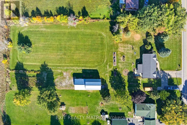 28926476/12187-county-road-3-road-w/winchester/north-dundas/ontario/K0C2K0_23