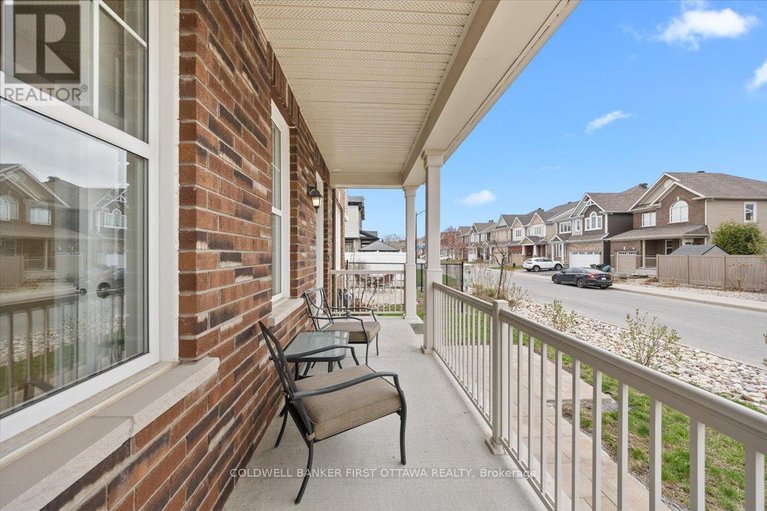29689822/213-rue-des-soldats-riendeau-street/half-moon-bay/ottawa/ontario/K2J5Z4_4