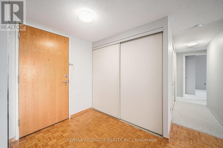 28250685/203-2759-carousel-crescent/emerald-woodssawmill-creek/ottawa/ontario/K1T2N5_3
