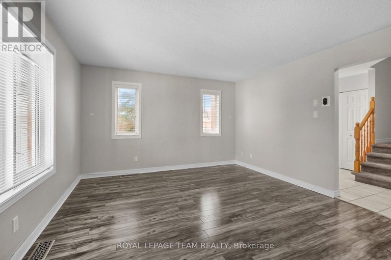 29659278/227-twyford-street/hunt-club/ottawa/ontario/K1V0V9_5