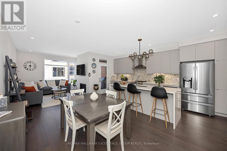 29639073/677-honeydew-street/riverside-southgloucester-glen/ottawa/ontario/K1X0K5_4