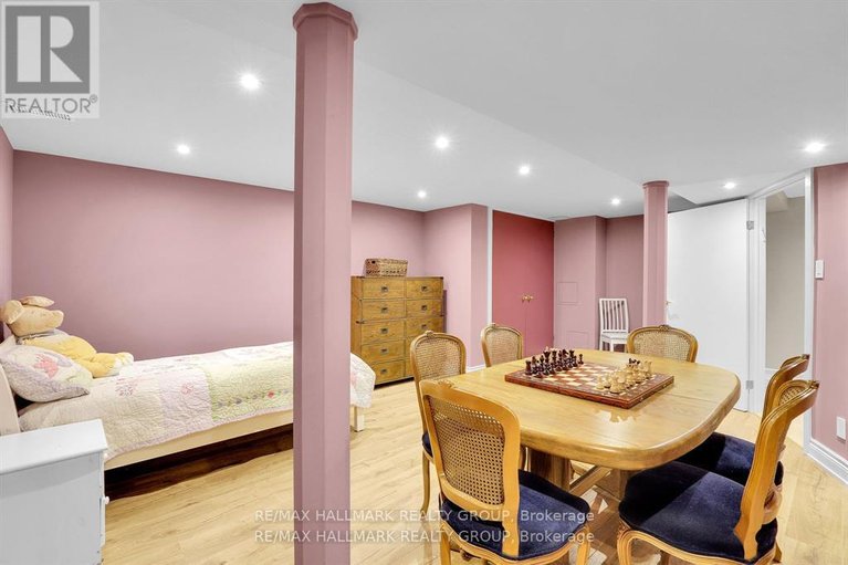 29424292/1712-playfair-drive/playfair-park/ottawa/ontario/K1H5S6_33