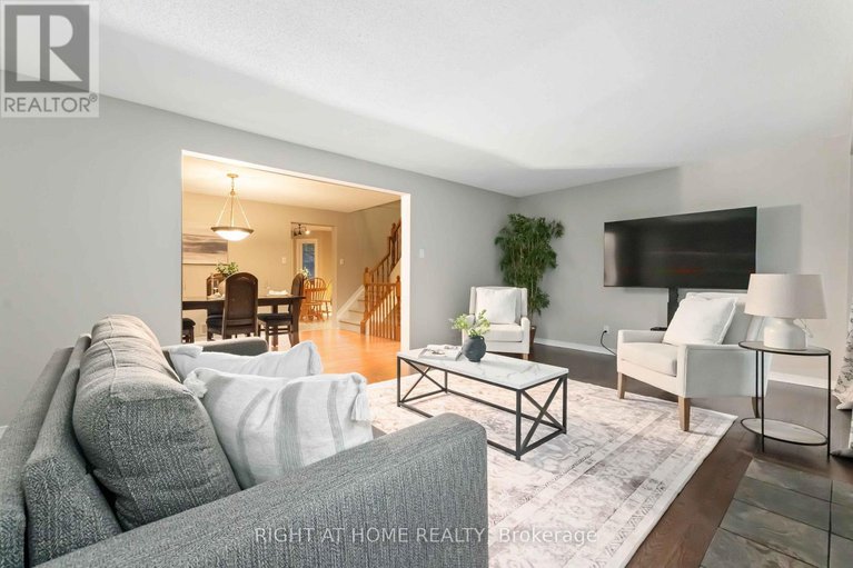 29079290/7-weybridge-drive-s/cedargrovefraserdale/ottawa/ontario/K2J4A1_5