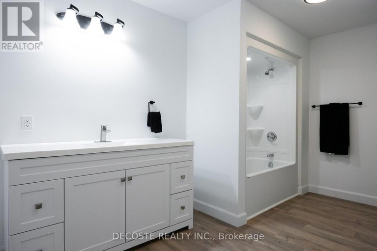 29408542/24-s-beech-street/lancaster/south-glengarry/ontario/K0C1N0_25