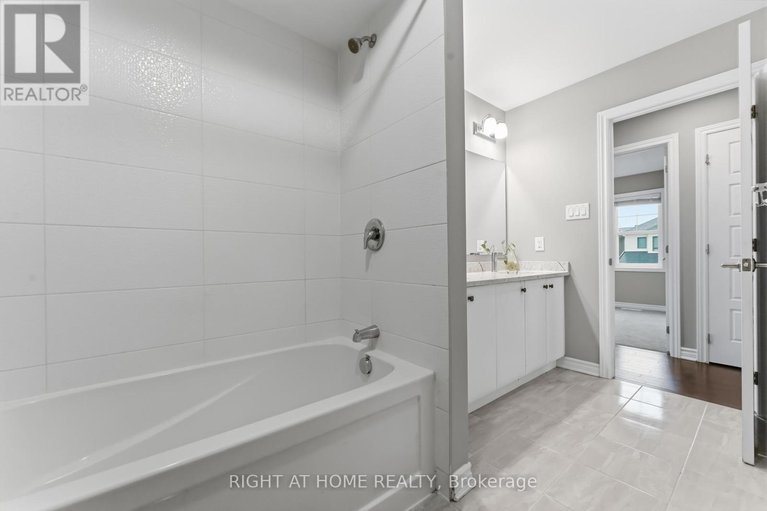 29467529/1001-rue-du-manege-street/stittsville-south/ottawa/ontario/K2S0Y7_28