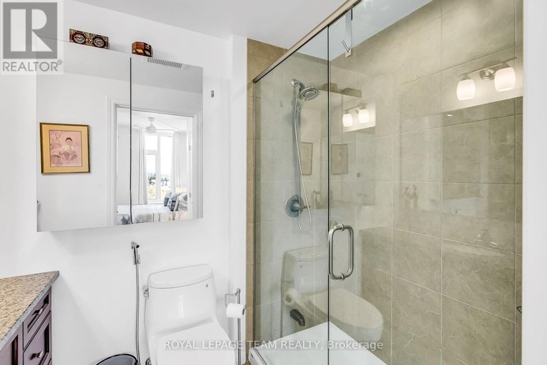 28487683/413-575-byron-avenue/mckellarhighland/ottawa/ontario/K2A1R7_22