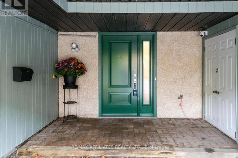 28968383/203-booth-street/west-centre-town/ottawa/ontario/K1R7V4_3