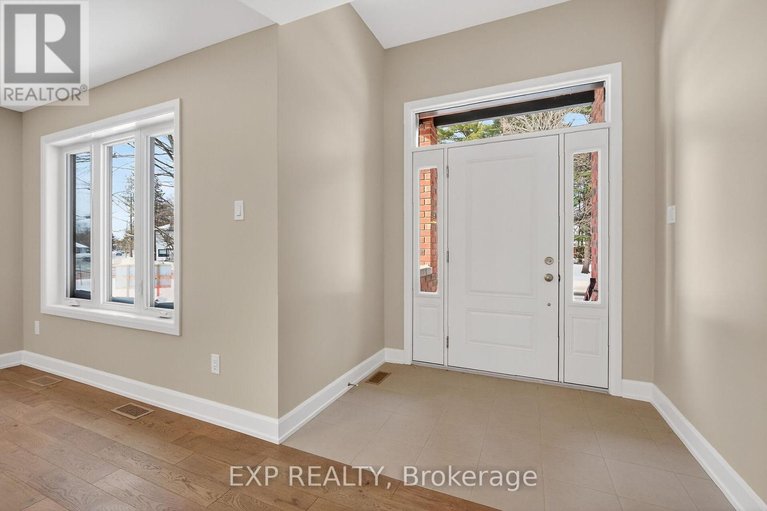 29612429/53-craig-street/village-of-russell/russell/ontario/K4R1A6_2