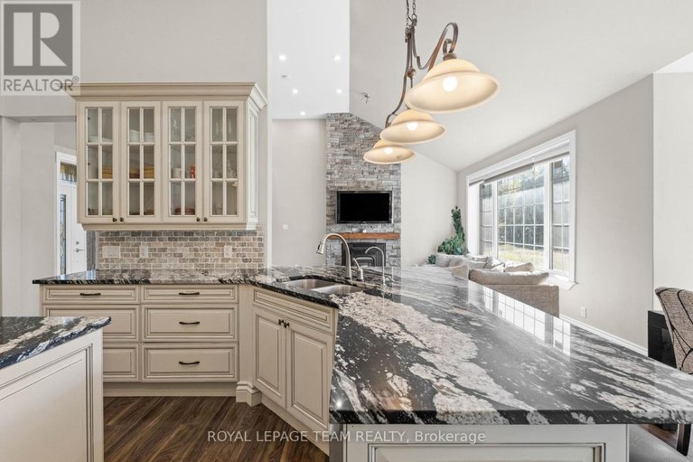 29453006/450-davis-side-road/beckwith-twp/beckwith/ontario/K7A4S7_17