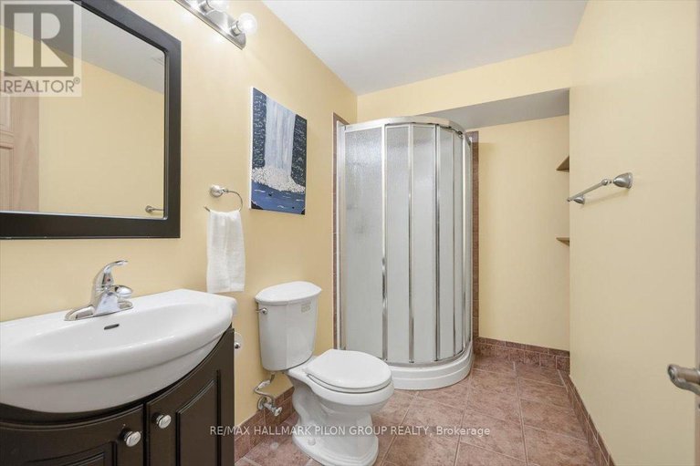 29249194/1147-fieldown-street/cumberland-ridge/ottawa/ontario/K4C1R7_19