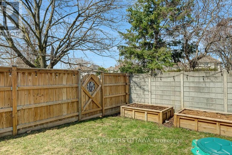 29642313/19-mullcraft-crescent/longfields/ottawa/ontario/K2J4P8_30