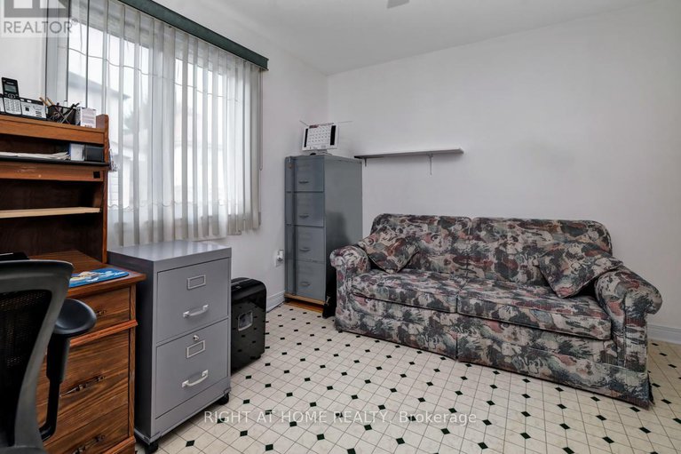 29149892/144-sandra-crescent/town-of-rockland/clarence-rockland/ontario/K4K1R7_25