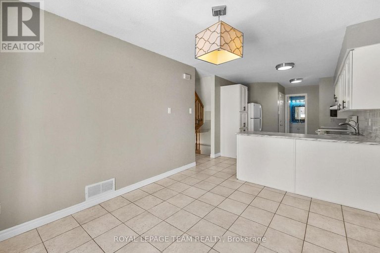 29659278/227-twyford-street/hunt-club/ottawa/ontario/K1V0V9_9