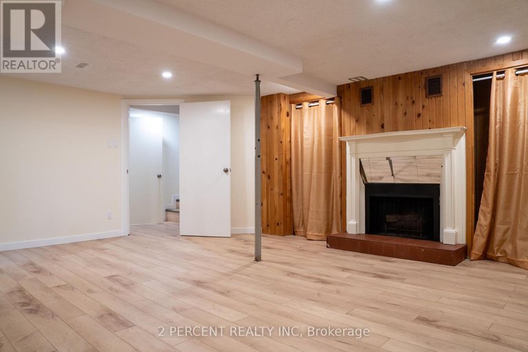 27987067/102-3691-albion-road/sawmill-creektimbermill/ottawa/ontario/K1T1P2_45
