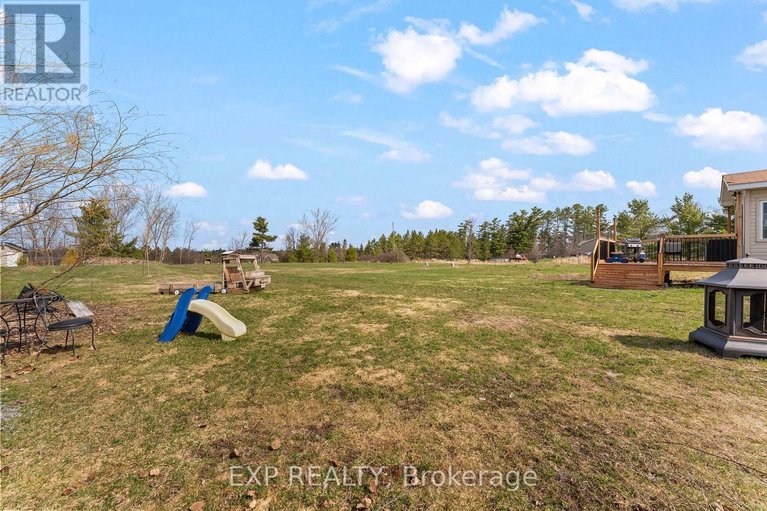 29648094/1629-white-lake-road/mcnabbraeside-twps/mcnabbraeside/ontario/K7S3G9_13