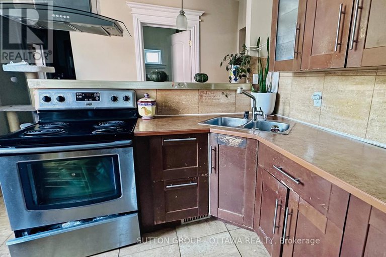 28757381/139-eccles-street/west-centre-town/ottawa/ontario/K1R6S7_7