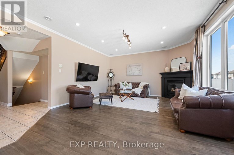 28525315/2132-valenceville-crescent/avalon-east/ottawa/ontario/K4A4K4_10