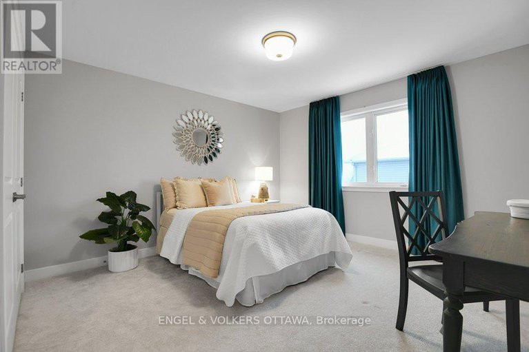 29357052/134-winterhaven-drive/mer-bleuebradley-estatesanderson-park/ottawa/ontario/K1W0H4_26