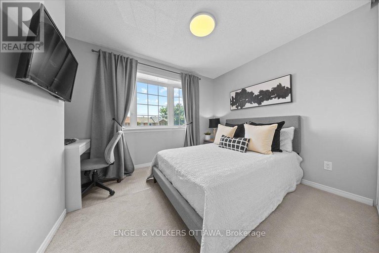 28652467/107-redpath-drive/pheasant-run/ottawa/ontario/K2G6K4_26