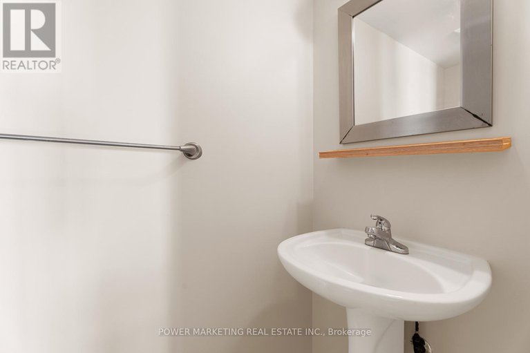 28381301/10-1701-blohm-drive/hunt-club-park/ottawa/ontario/K1G6N6_12