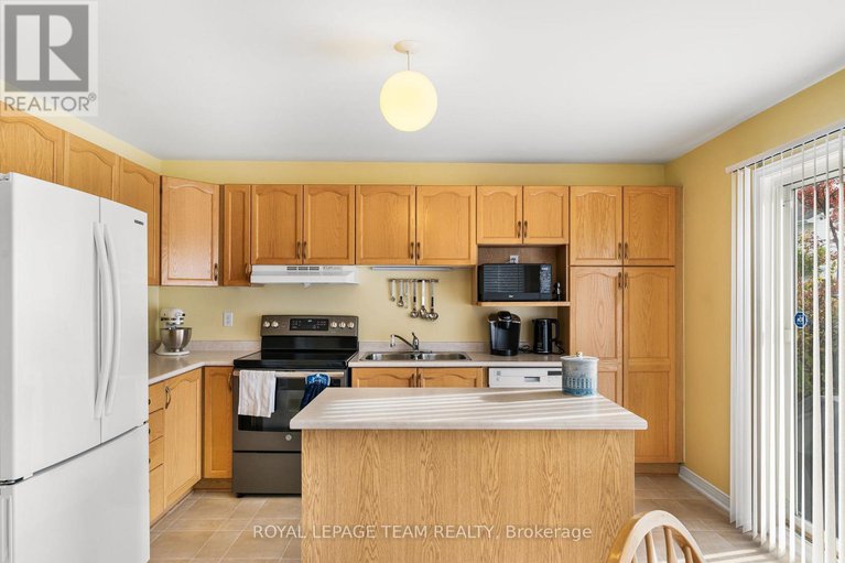 29030478/937-sheenboro-crescent/fallingbrookpineridge/ottawa/ontario/K4A3M6_9