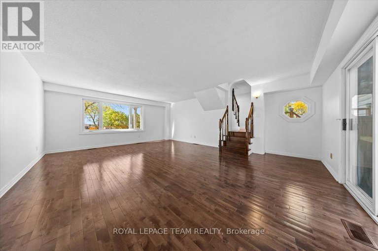 29024609/5410-old-richmond-road/fallowfield/ottawa/ontario/K2R1G7_13