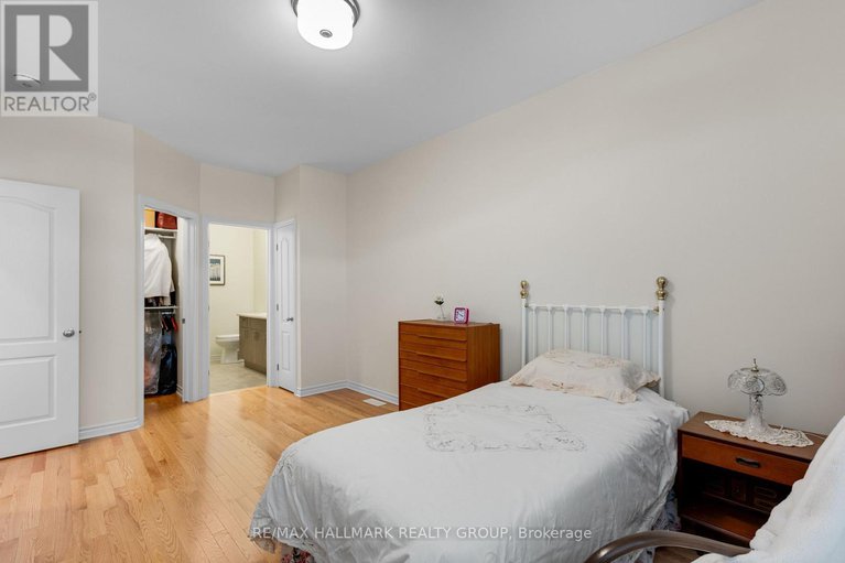 29281423/66-kayenta-street/remainder-of-stittsville-area/ottawa/ontario/K2S2K7_20